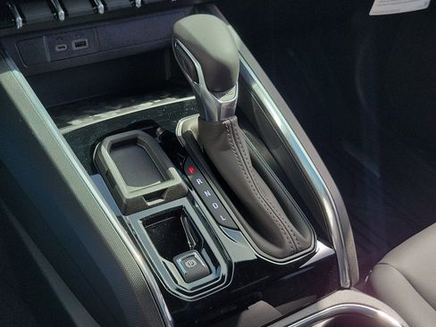 New 2026 GMC Canyon Elevation w/ Convenience Package RWD image 31