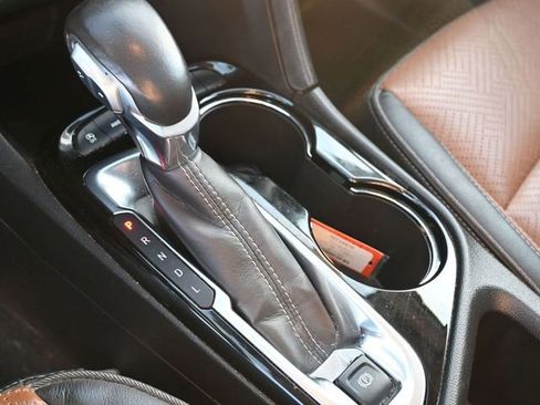 Used 2021 Buick Encore GX Essence w/ Experience Buick Package image 23