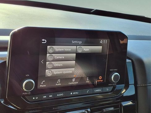 Used 2025 Nissan Pathfinder SV image 29