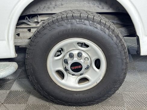 Used 2020 GMC Savana 2500 w/ Driver Convenience Package RWD image 46