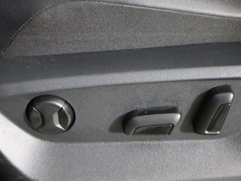 Used 2019 Volkswagen Tiguan SEL R-Line AWD/4WD image 24