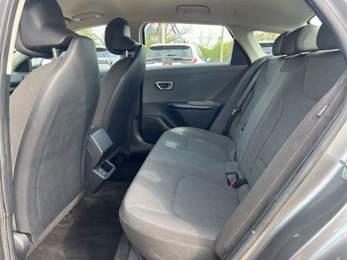 Used 2025 Kia K4 LXS image 24