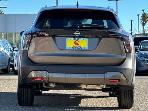 New 2026 Nissan Kicks SV w/ SV Premium Package image 6