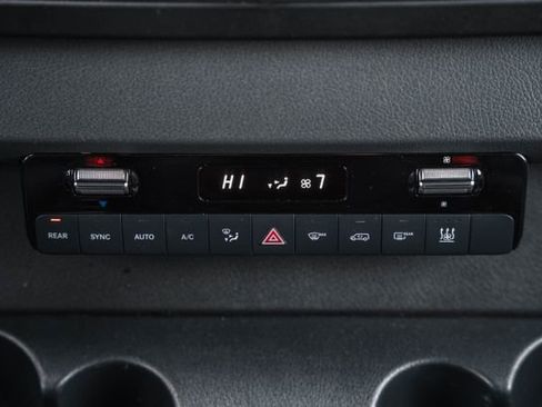 Used 2024 Mercedes-Benz Sprinter 2500 image 22