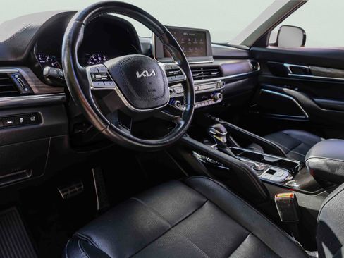Certified 2022 Kia Telluride SX w/ Nightfall Edition Package AWD/4WD image 7