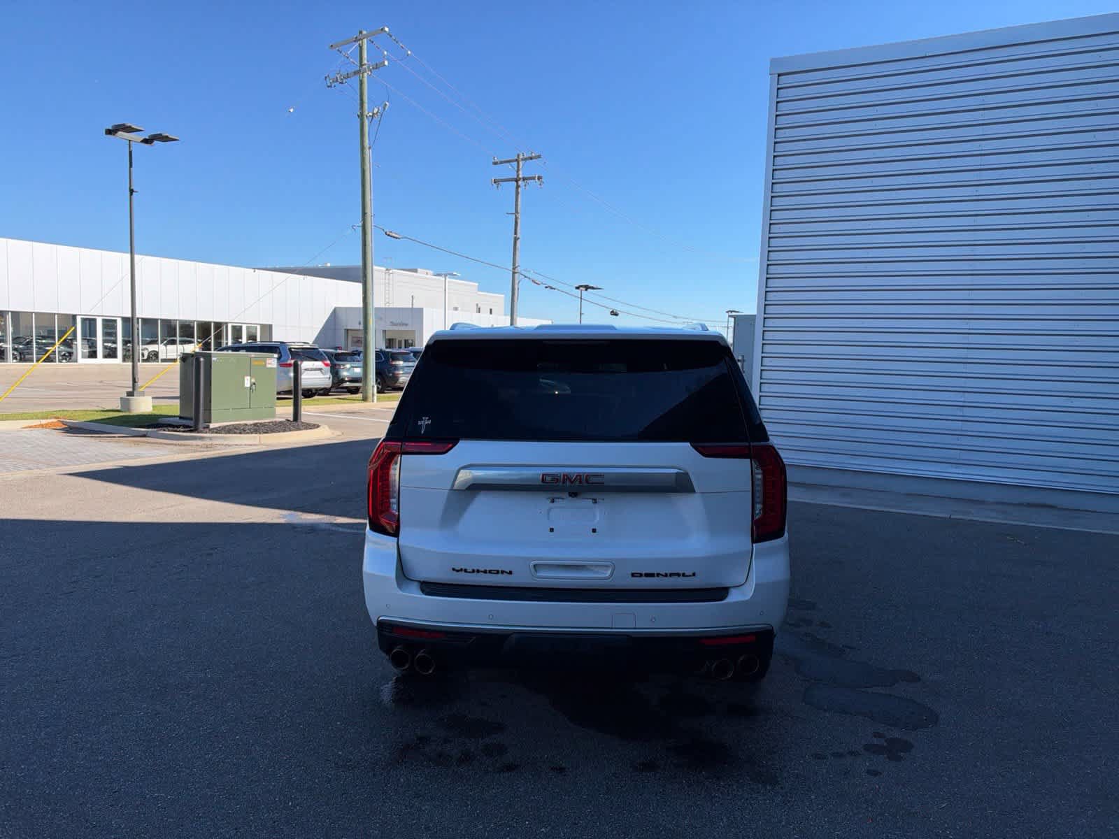 Used 2023 GMC Yukon Denali w/ Max Trailering Package AWD/4WD image 4