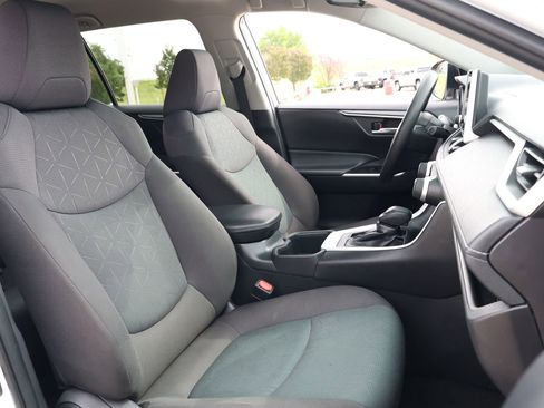 Used 2024 Toyota RAV4 XLE image 29