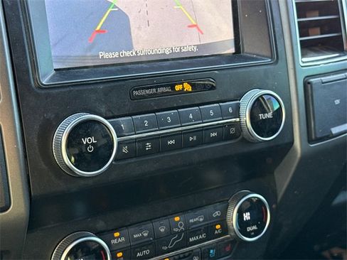 Used 2021 Ford Expedition Max XLT image 20