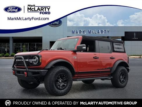 Certified 2022 Ford Bronco Wildtrak AWD/4WD image 1