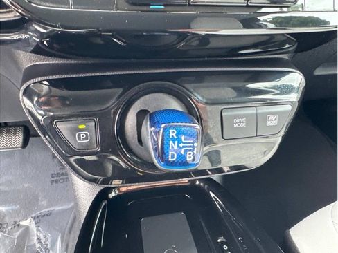 Used 2019 Toyota Prius XLE w/ Carpet Mat Package FWD image 22