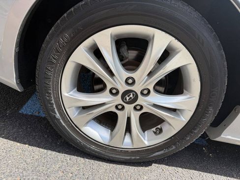 Used 2011 Hyundai Sonata Limited FWD image 22