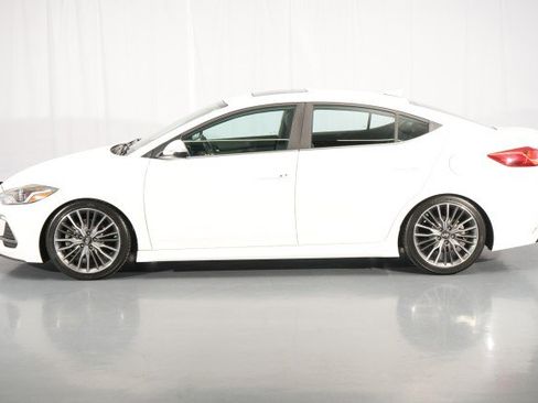 Used 2018 Hyundai Elantra Sport w/ Cargo Package FWD image 2