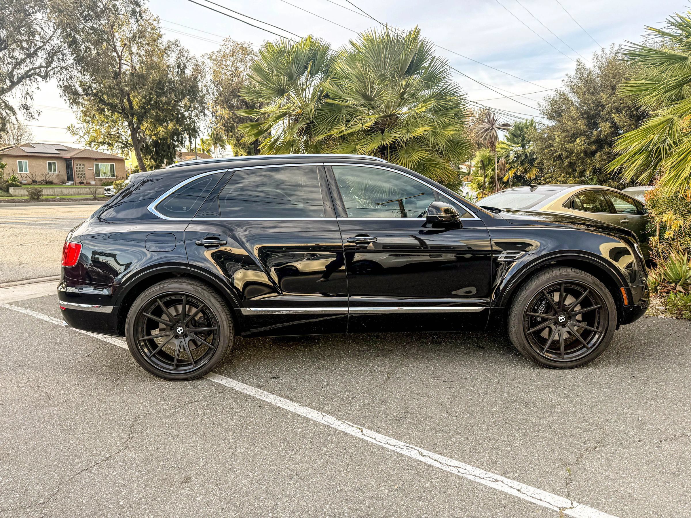 Used 2020 Bentley Bentayga AWD/4WD image 15