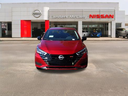 New 2025 Nissan Versa SR w/ Trunk Package image 8