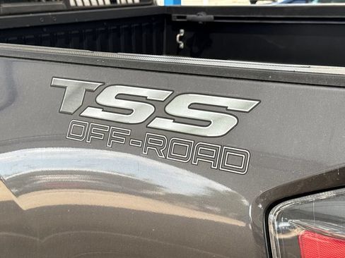 Used 2021 Toyota Tacoma SR w/ SR Convenience Package RWD image 8