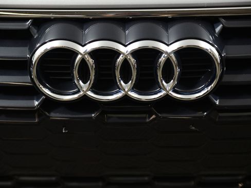 Certified 2023 Audi A3 2.0T Premium w/ Convenience Package FWD image 17