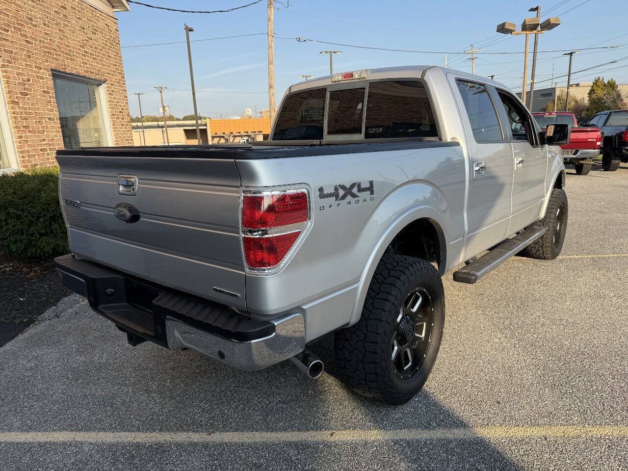 Used 2014 Ford F150 Lariat w/ Equipment Group 502A Luxury AWD/4WD image 3
