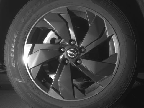 Used 2025 Nissan Rogue SV image 15