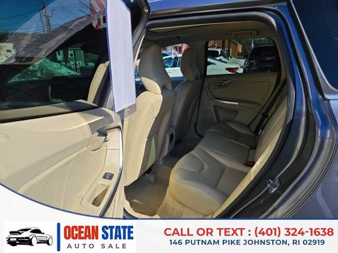 Used 2016 Volvo XC60 T5 Premier image 11