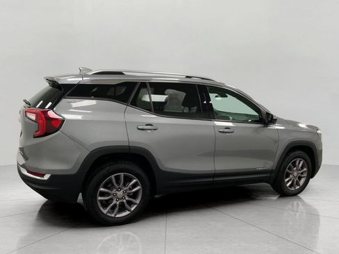 Used 2023 GMC Terrain SLT AWD/4WD image 3