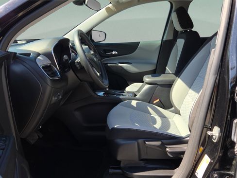 Used 2020 Chevrolet Equinox LS image 10