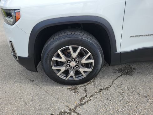 Used 2023 GMC Acadia SLE w/ Driver Convenience Package FWD image 28