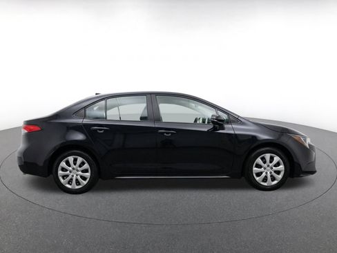 Used 2025 Toyota Corolla LE FWD image 10