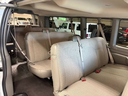 Used 2025 GMC Savana 3500 LT w/ LT Preferred Equipment Group RWD image 23