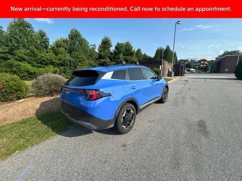 Certified 2026 Kia Sportage EX w/ EX Panorama Roof Package AWD/4WD image 6