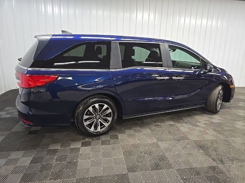 Used 2023 Honda Odyssey EX-L image 3