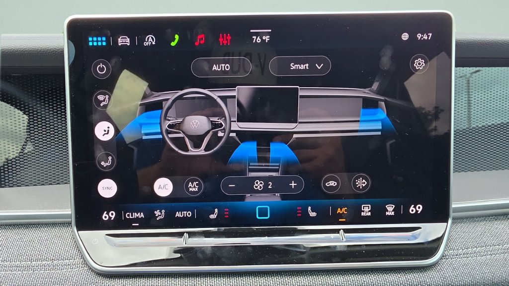New 2026 Volkswagen Tiguan S FWD image 18