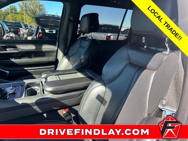 Used 2024 Jeep Wagoneer L Series III AWD/4WD image 12