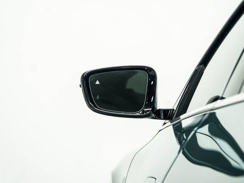 Used 2025 BMW i4 eDrive40 RWD image 17