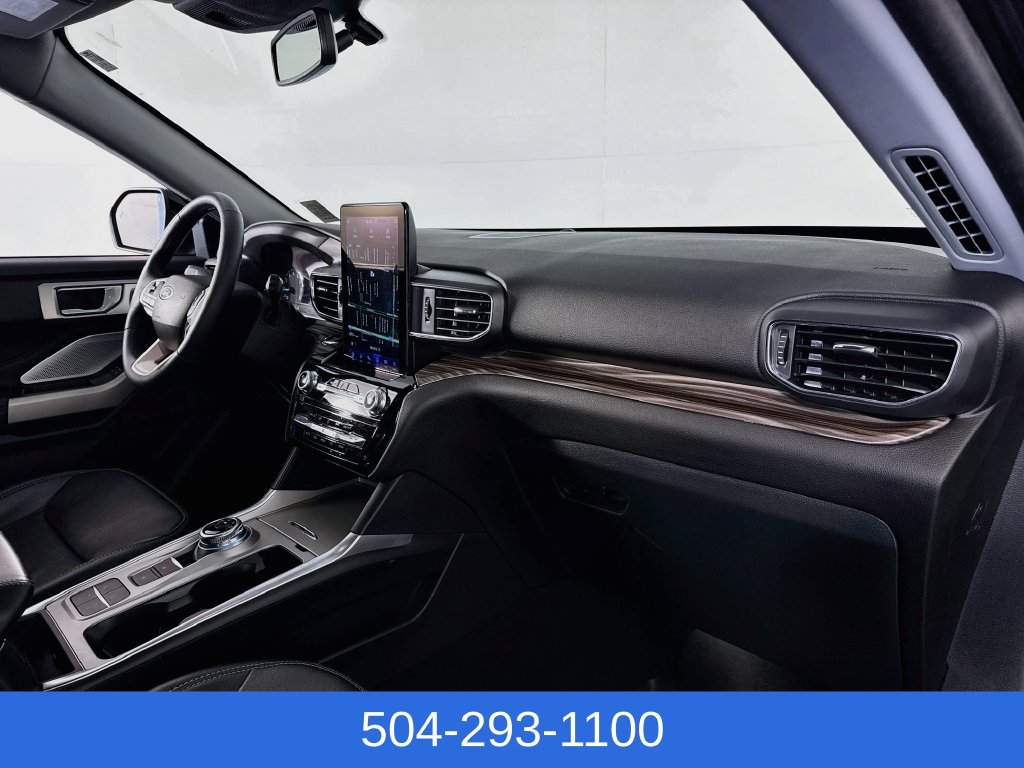 Used 2024 Ford Explorer Limited w/ Limited Technology Package RWD image 33