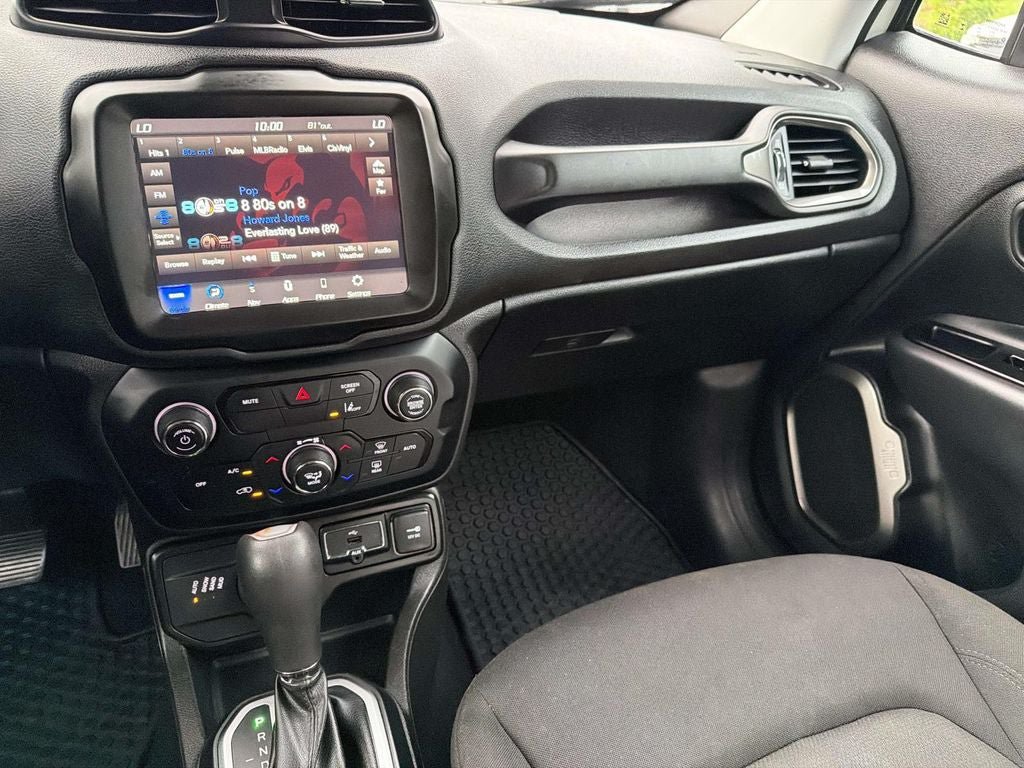 Used 2023 Jeep Renegade Latitude AWD/4WD image 13