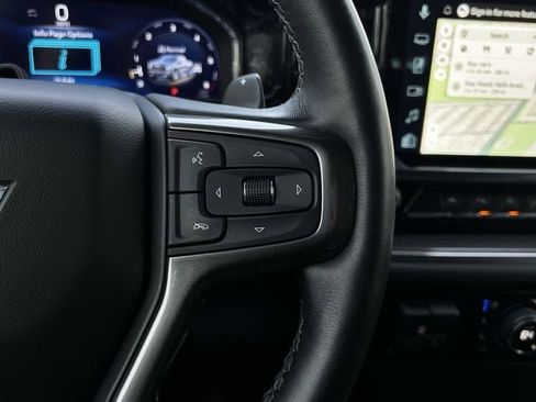 Used 2025 Chevrolet Silverado 1500 High Country AWD/4WD image 16