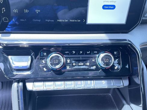Certified 2024 GMC Sierra 1500 AT4 w/ Technology Package AWD/4WD image 36