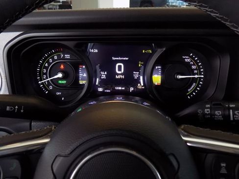 Certified 2025 Jeep Wrangler Unlimited Sahara AWD/4WD image 20