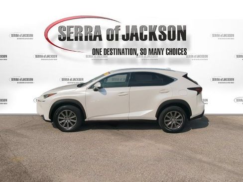 Used 2017 Lexus NX 200t FWD image 5