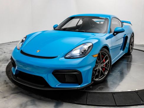 Used 2020 Porsche 718 Cayman GT4 RWD image 3