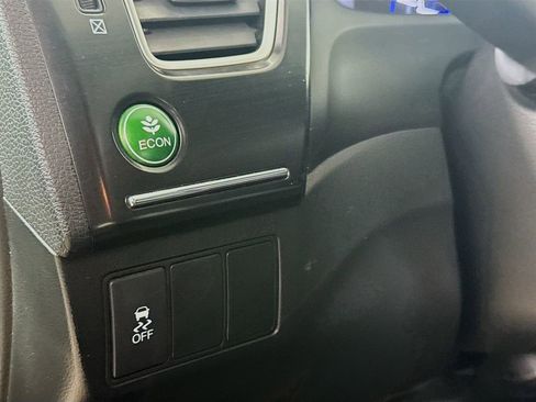 Used 2015 Honda Civic SE image 10