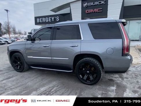 Used 2020 Cadillac Escalade Luxury image 7