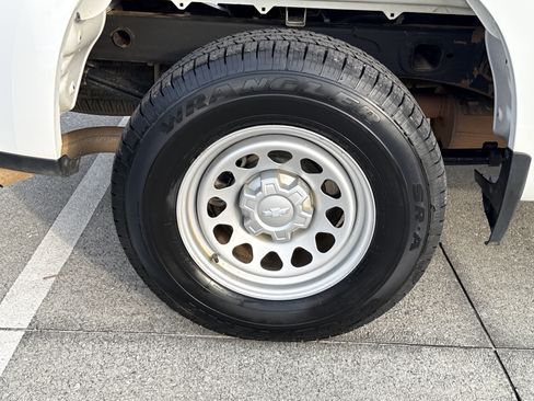 Used 2023 Chevrolet Silverado 1500 W/T w/ Trailering Package image 18