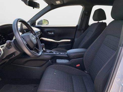 Certified 2025 Honda HR-V Sport image 12