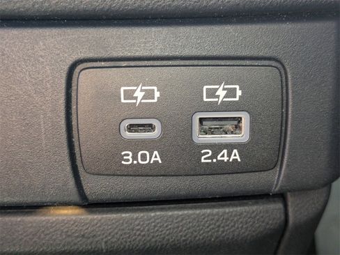 Used 2023 Subaru Ascent Premium w/ Convenience Package image 17