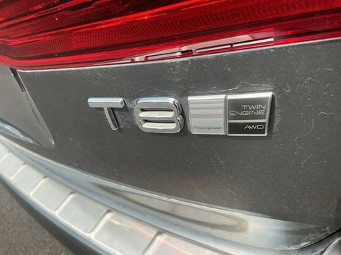 Used 2018 Volvo XC60 T8 Inscription w/ Advanced Package AWD/4WD image 30