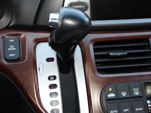Used 2008 Honda Odyssey Touring image 9