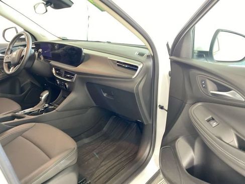 Used 2024 Buick Encore GX Preferred FWD image 36