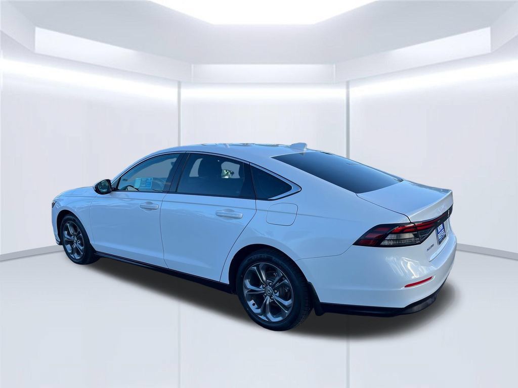 Used 2024 Honda Accord EX image 3