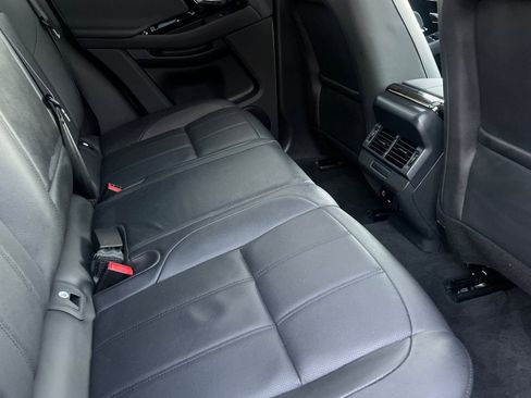 Used 2026 Land Rover Range Rover Evoque S image 31